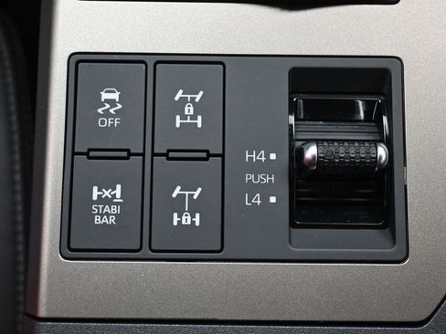 Certified 2024 Toyota Land Cruiser image 30