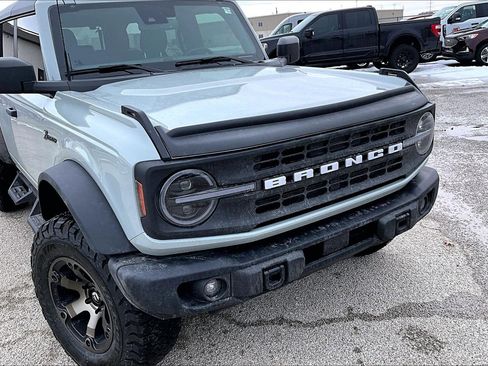 Used 2024 Ford Bronco Black Diamond image 3