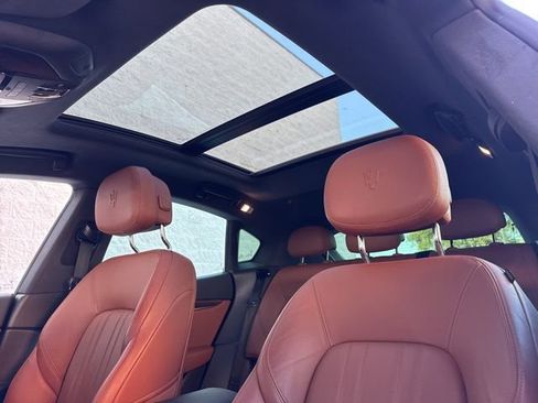 Certified 2022 Maserati Levante GT image 16