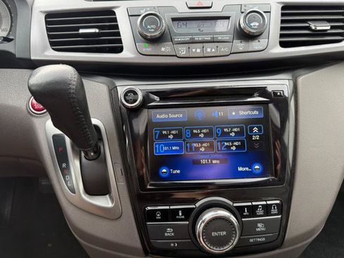 Used 2014 Honda Odyssey Touring Elite image 15