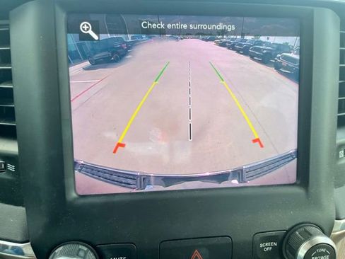 Used 2021 RAM 1500 Laramie image 11