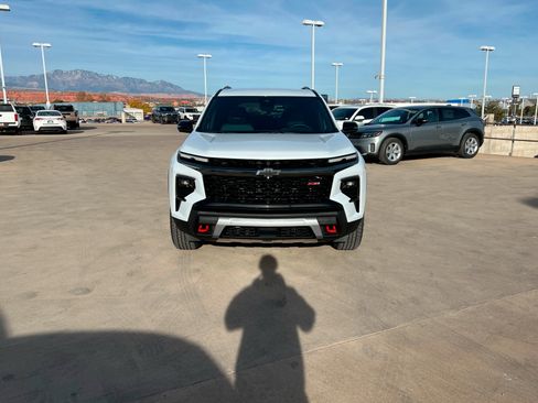 New 2026 Chevrolet Traverse Z71 w/ Enhanced Driving Package image 9