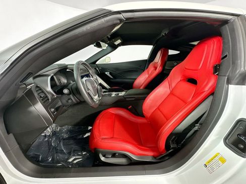 Used 2019 Chevrolet Corvette Stingray Coupe w/ 1LT RWD image 19