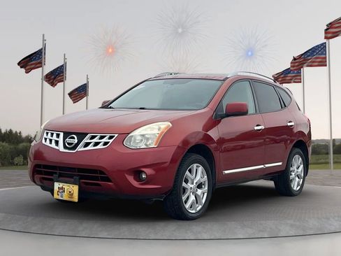 Used 2011 Nissan Rogue SV w/ SL Pkg FWD image 3