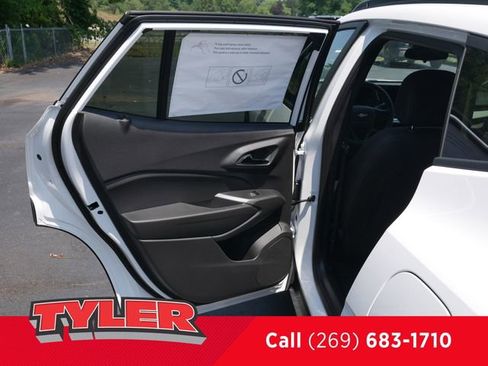 New 2025 Chevrolet Trax LT image 20