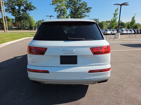 Used 2019 Audi Q7 3.0T Premium Plus w/ Premium Plus Package AWD/4WD image 4