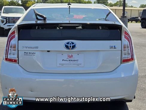 Used 2015 Toyota Prius Four FWD image 4