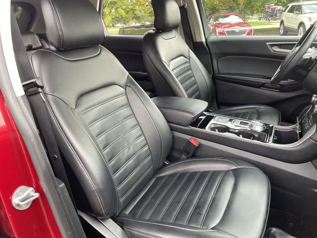 Used 2019 Ford Edge SEL w/ Equipment Group 201A AWD/4WD image 14
