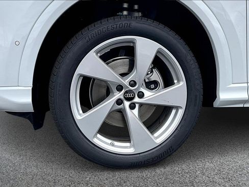 New 2025 Audi Q5 Premium Plus image 13