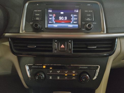 Used 2016 Kia Optima LX image 25