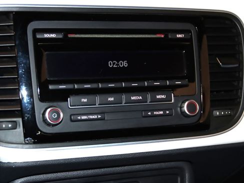 Used 2012 Volkswagen Beetle 2.5 FWD image 40