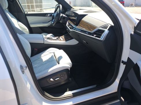 Used 2024 BMW X5 sDrive40i w/ Premium Package RWD image 23