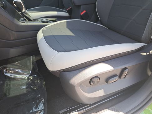 New 2026 Volkswagen Taos SE AWD/4WD image 26