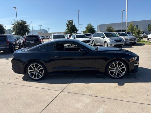 Used 2018 Ford Mustang Premium RWD image 4