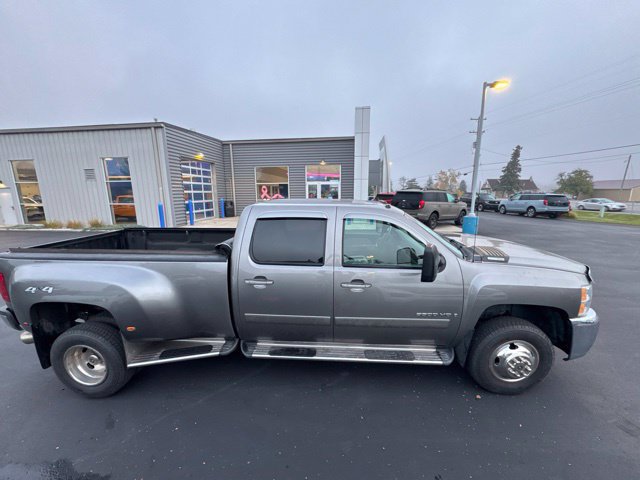 Used 2008 Chevrolet Silverado 3500 LTZ AWD/4WD image 4