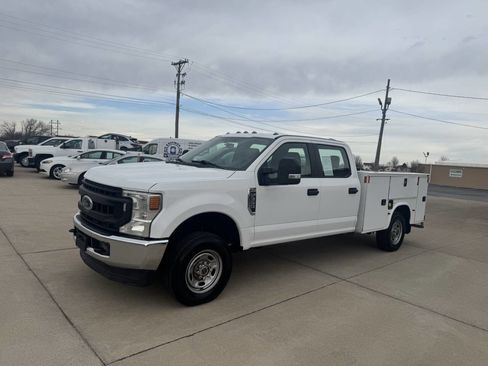 Used 2020 Ford F350 XL w/ Power Equipment Group image 4
