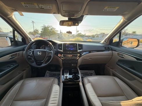 Used 2016 Honda Pilot Touring image 17