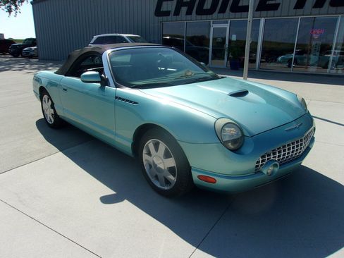 Used 2002 Ford Thunderbird RWD image 4