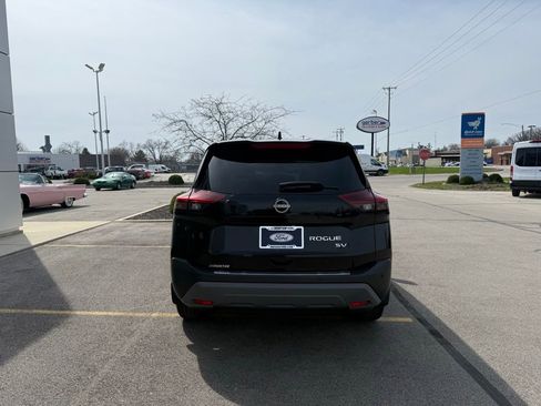 Used 2023 Nissan Rogue SV image 30