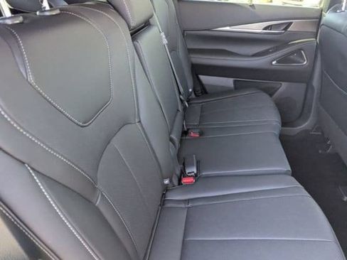 Certified 2026 INFINITI QX60 Luxe w/ Family Package AWD/4WD image 14