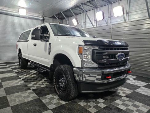 Used 2022 Ford F250 XL w/ Power Equipment Group image 3