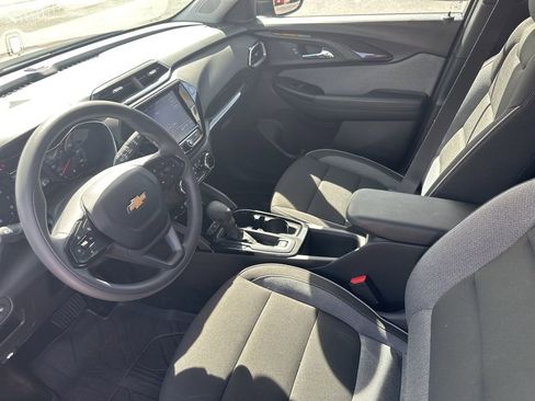 Used 2023 Chevrolet TrailBlazer LT w/ Convenience Package AWD/4WD image 16