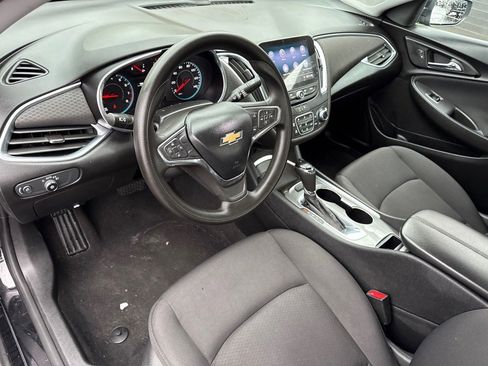Used 2020 Chevrolet Malibu LT image 16