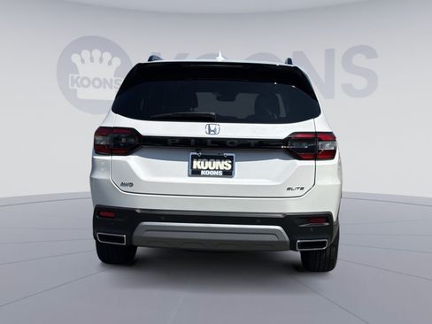 Used 2023 Honda Pilot Elite image 5