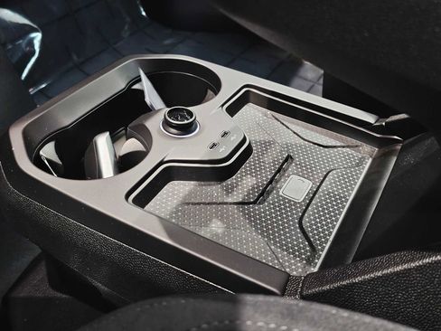 New 2026 BMW iX xDrive45 w/ M Sport Package image 19