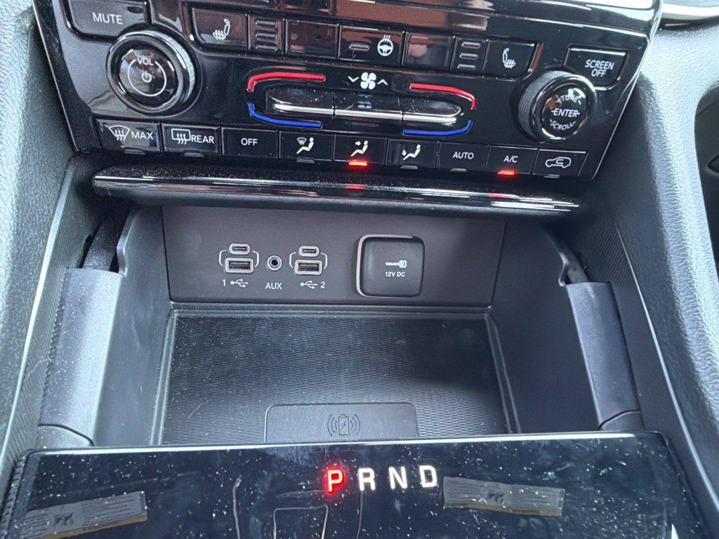 Used 2025 Jeep Grand Cherokee L Altitude AWD/4WD image 4