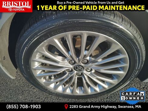 Used 2021 Toyota Avalon Limited image 11