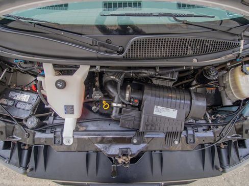 Used 2017 Chevrolet Express 3500 LT w/ LT Preferred Equipment Group image 42