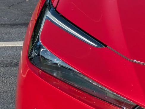 Used 2024 Toyota Prius XLE FWD image 10