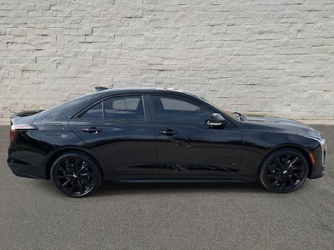 Used 2025 Cadillac CT4 V w/ LPO, ONYX Package image 4