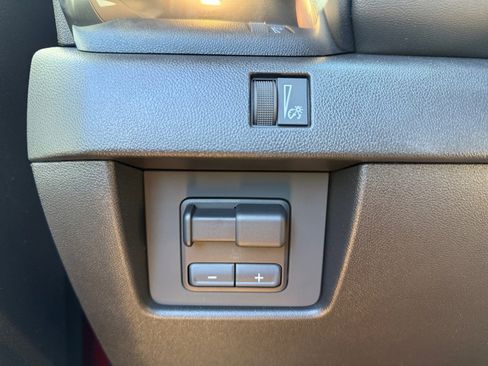 New 2025 GMC Canyon Elevation w/ Convenience Package image 21