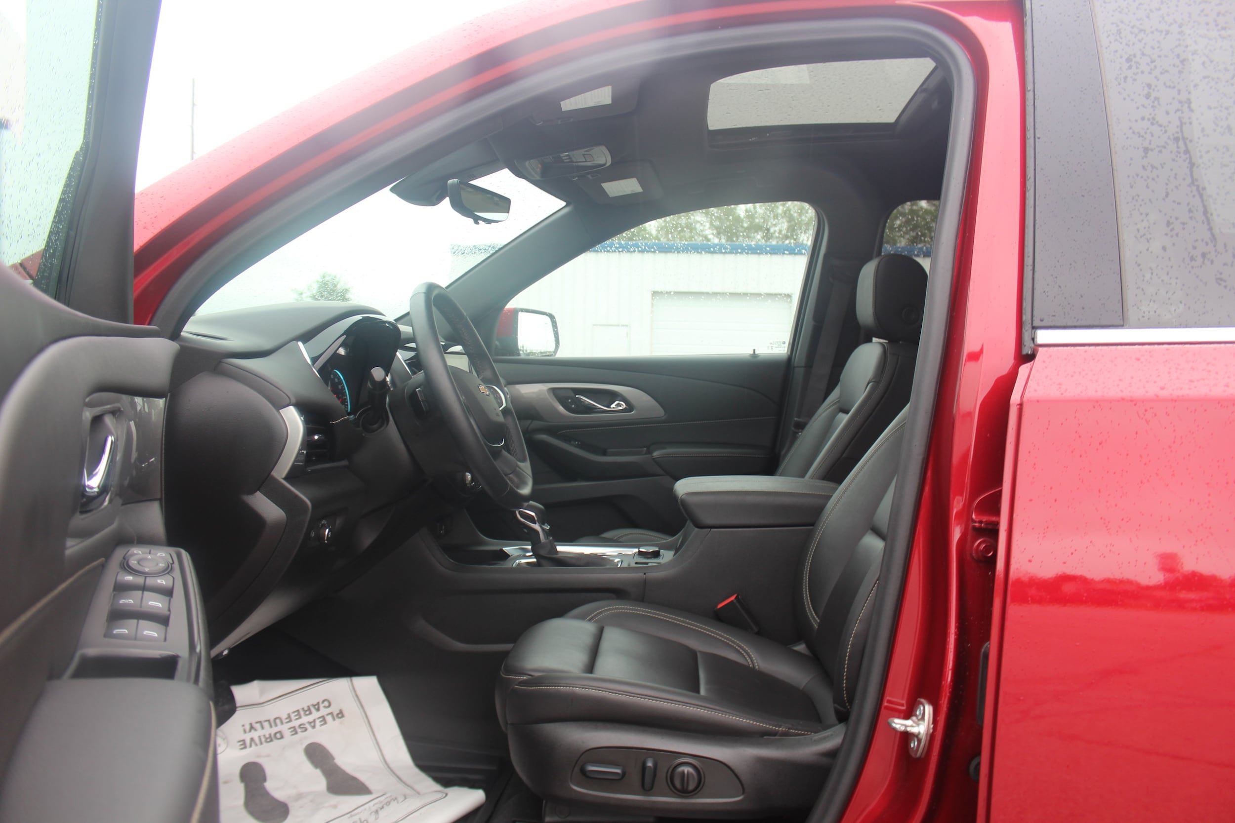 Used 2023 Chevrolet Traverse LT w/ LT Premium Package AWD/4WD image 14