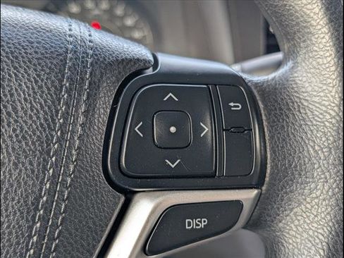 Used 2016 Toyota Sienna LE image 12