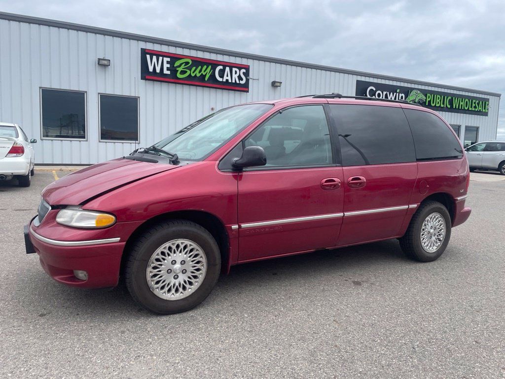 Used 1997 Chrysler Town & Country SX FWD image 7