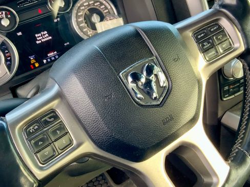 Used 2018 RAM 1500 Limited image 39