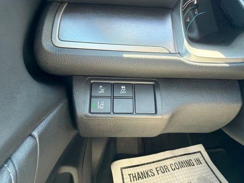 Used 2016 Honda Civic Touring image 29