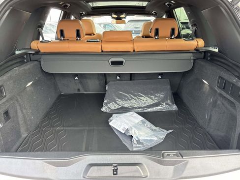 New 2026 BMW X5 xDrive40i w/ M Sport Package AWD/4WD image 9