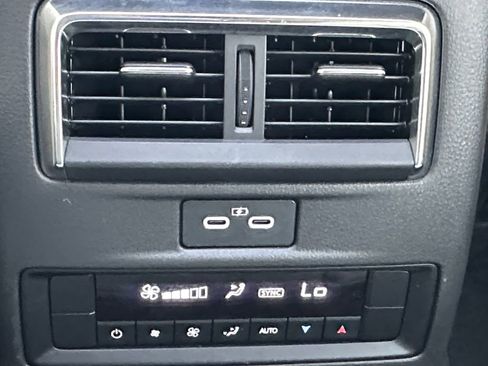 Used 2024 MAZDA CX-90 Plug-In Hybrid w/ Preferred AWD/4WD image 28