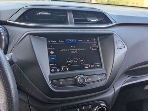 Used 2022 Chevrolet TrailBlazer RS FWD image 23