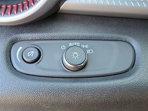 Certified 2025 Chevrolet Trax RS w/ Driver Confidence Package image 19