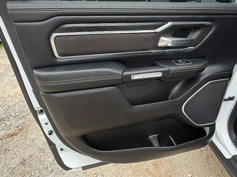 Used 2024 RAM 1500 Laramie AWD/4WD image 23