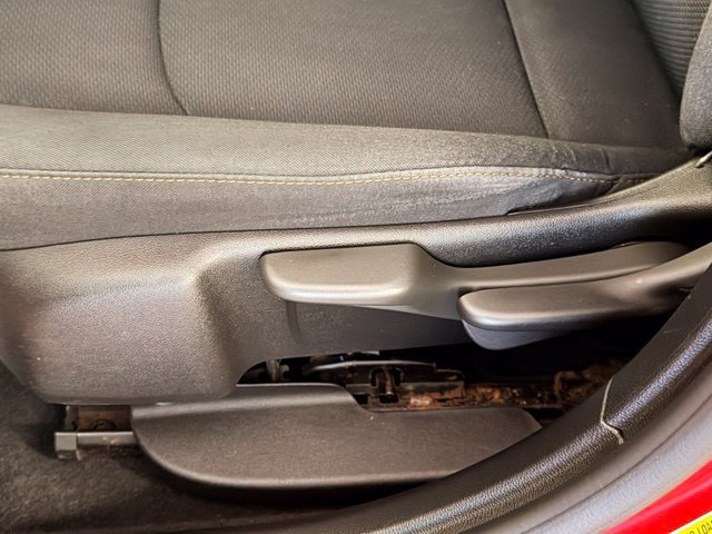Used 2017 Chevrolet Cruze LS FWD image 17