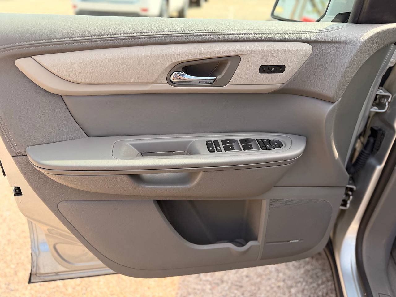 Used 2017 Chevrolet Traverse LT FWD image 27
