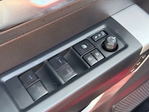 Used 2025 Toyota Sequoia Platinum image 12