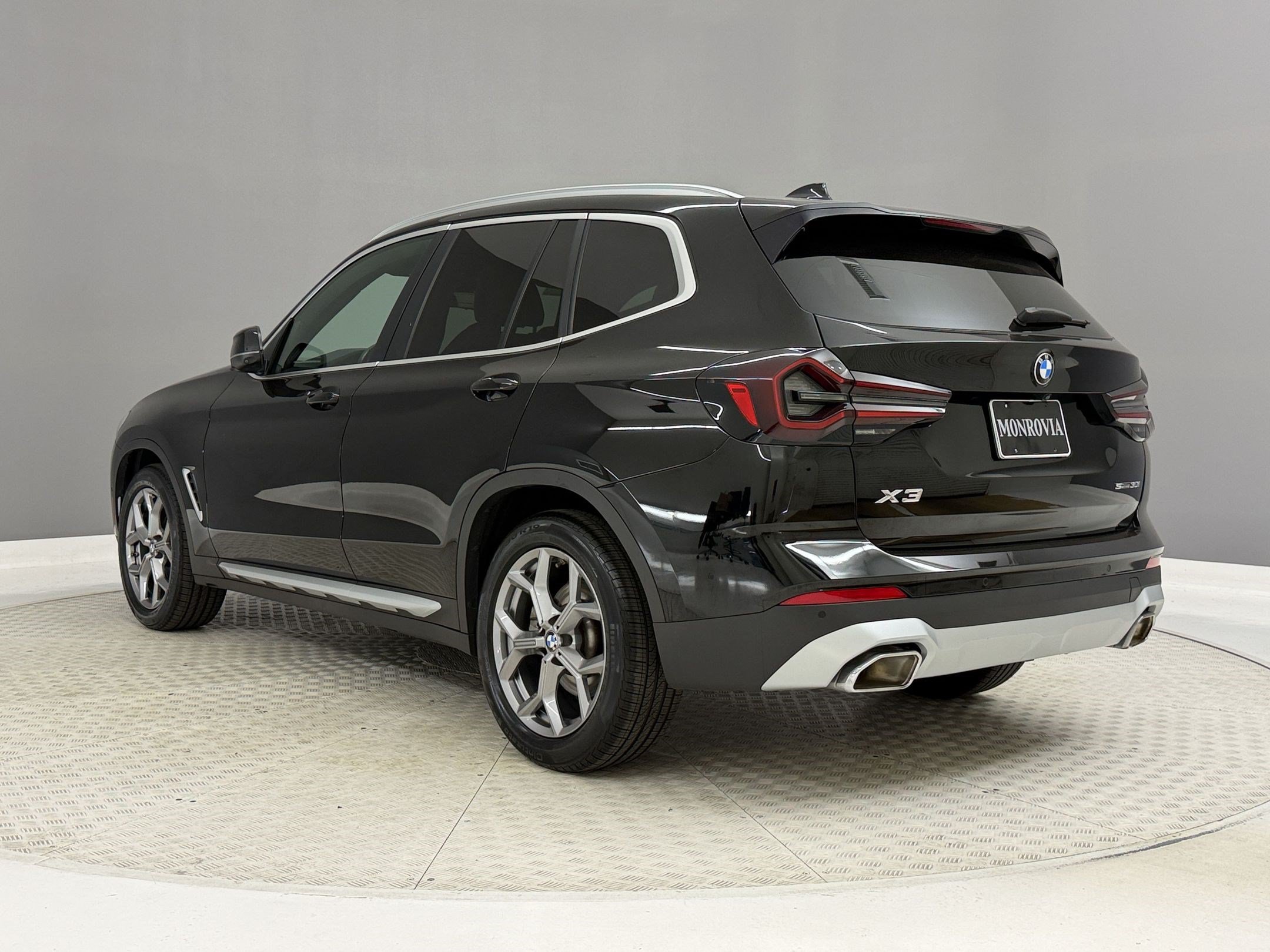 Certified 2023 BMW X3 sDrive30i w/ Premium Package RWD image 3
