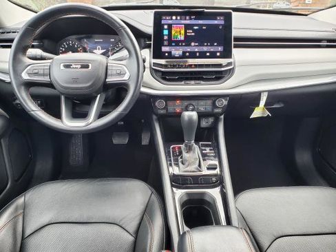 Used 2022 Jeep Compass Limited image 21
